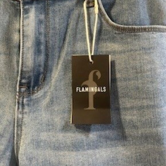 Flamingals Wash Embroidery Raw Hem Mid Rise Straight Leg Crop Jeans Size L - Picture 8 of 9